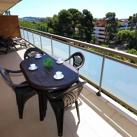 Center Apartment *