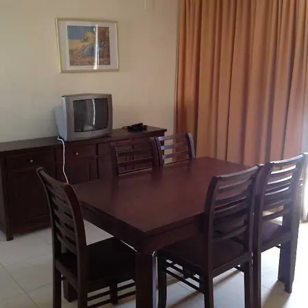 Center Apartment *
